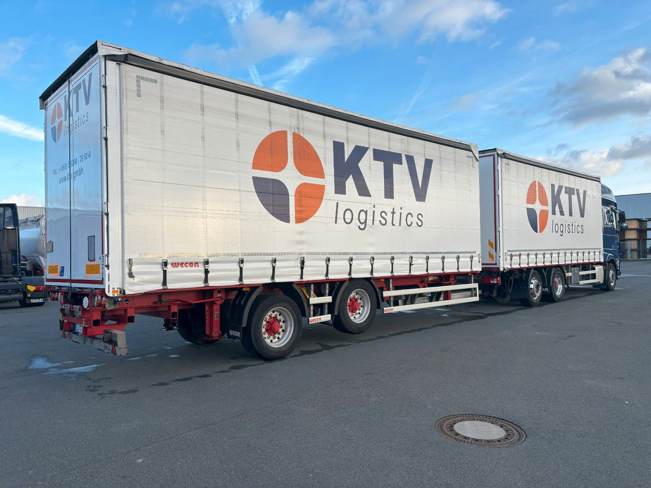 DAF SSC XF 480 Jumbo + Anh Wecon Staplerhalterung - Тентованный грузовик, Тентованный прицеп: фото 4 DAF SSC XF 480 Jumbo + Anh Wecon Staplerhalterung - Тентованный грузовик, Тентованный прицеп: фото 4