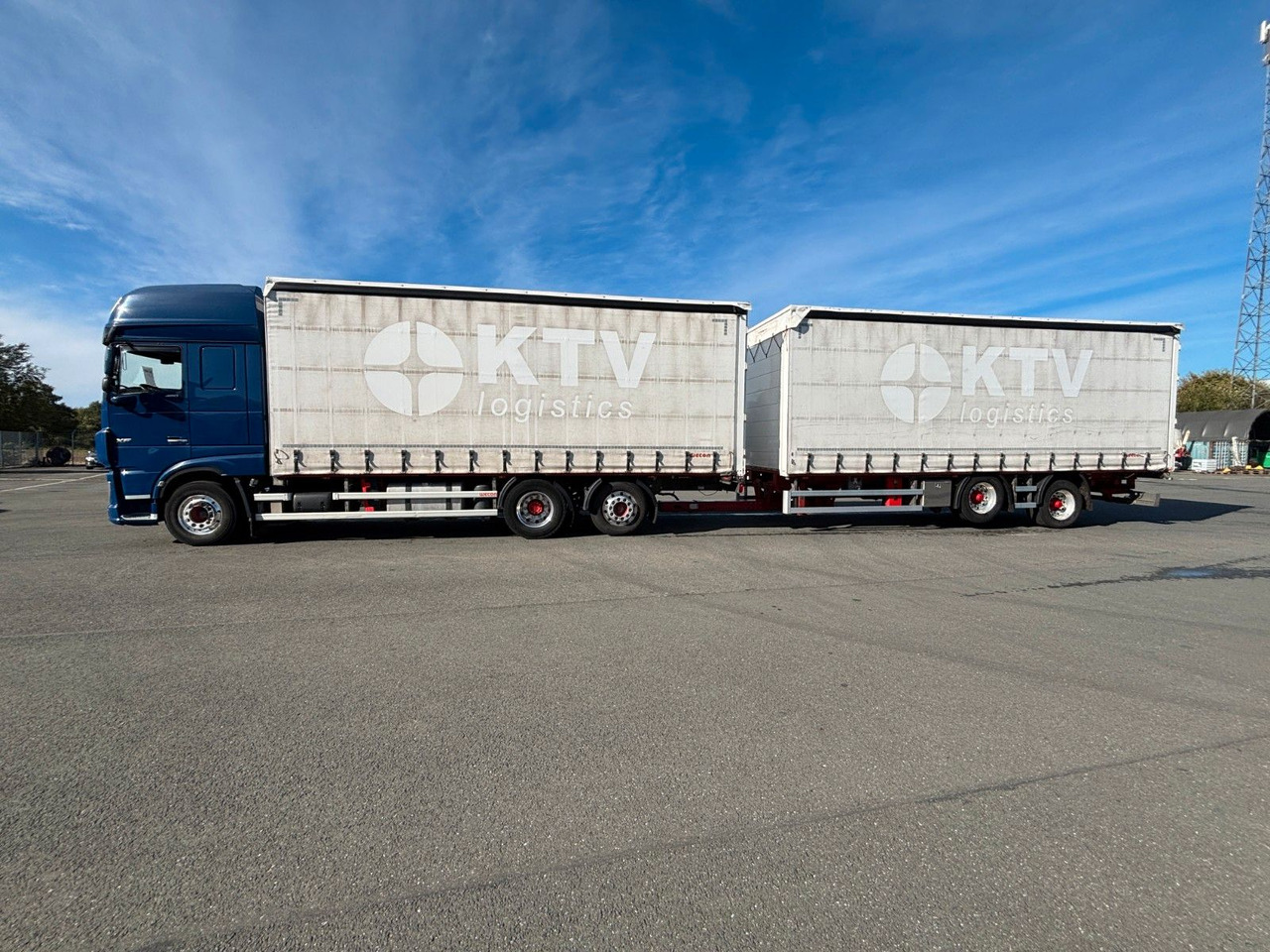 DAF SSC XF 480 Jumbozug + Anh Wecon Staplerhalterung - Тентованный грузовик: фото 3 DAF SSC XF 480 Jumbozug + Anh Wecon Staplerhalterung - Тентованный грузовик: фото 3