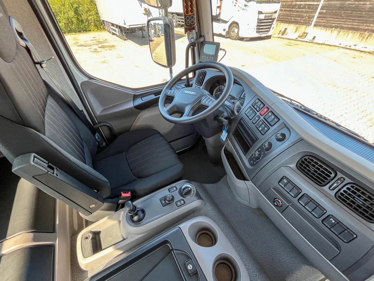 Самосвал DAF FA LF 310 19t Absetzkipper VDL: фото 16