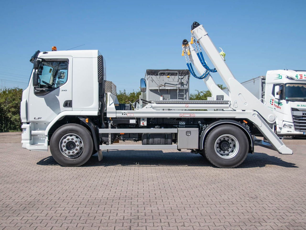 DAF FA LF 310 19t Absetzkipper VDL - Самосвал: фото 4 DAF FA LF 310 19t Absetzkipper VDL - Самосвал: фото 4