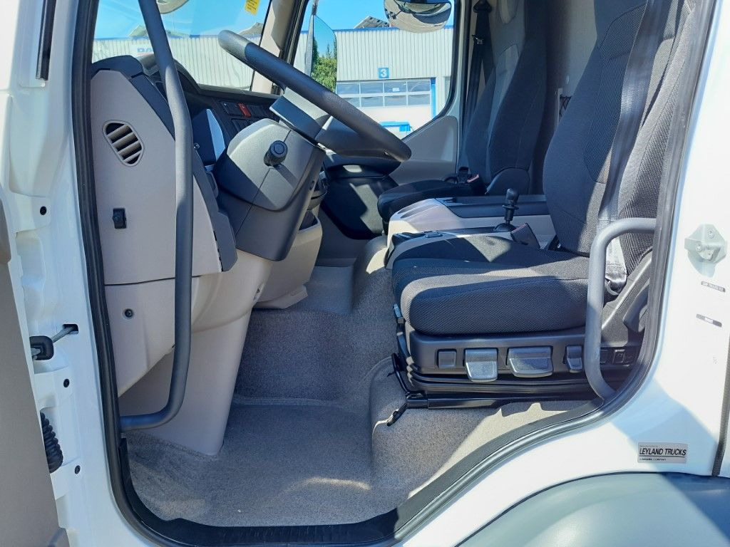 Грузовик-шасси DAF FA XB 260 12t reparierter Wasserschaden: фото 13