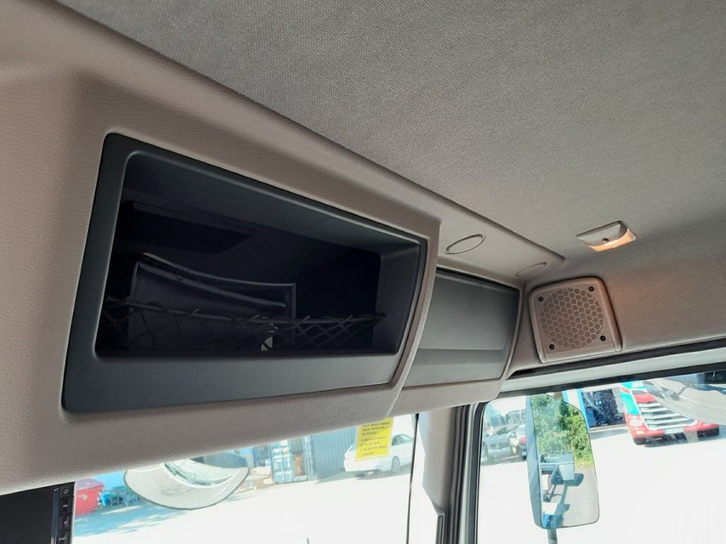 Грузовик-шасси DAF FA XB 260 12t reparierter Wasserschaden: фото 16