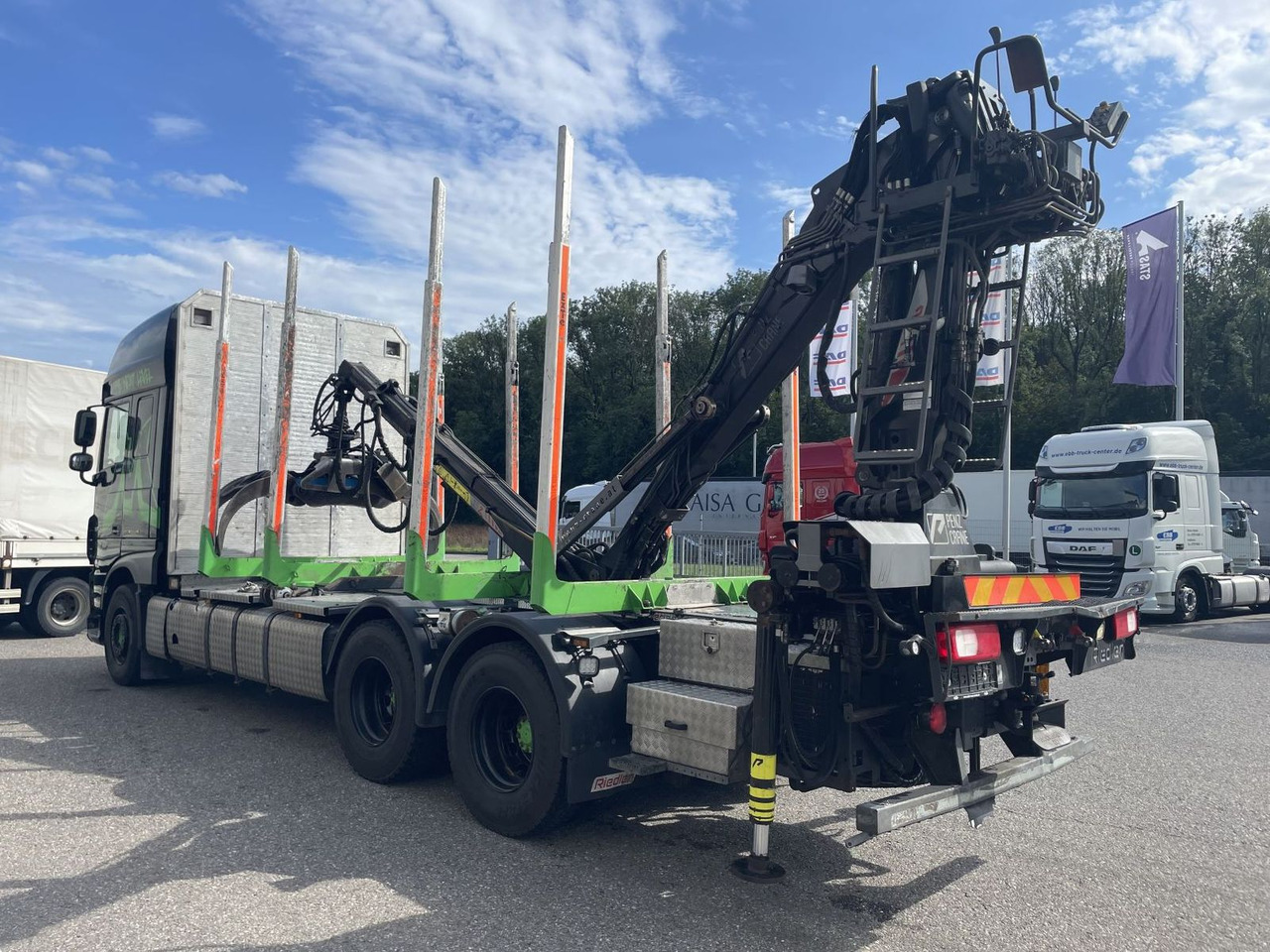 DAF FAT XF 530 SSC, Holztransport, Greifer mit Säge - Лесовоз, Автоманипулятор: фото 4 DAF FAT XF 530 SSC, Holztransport, Greifer mit Säge - Лесовоз, Автоманипулятор: фото 4