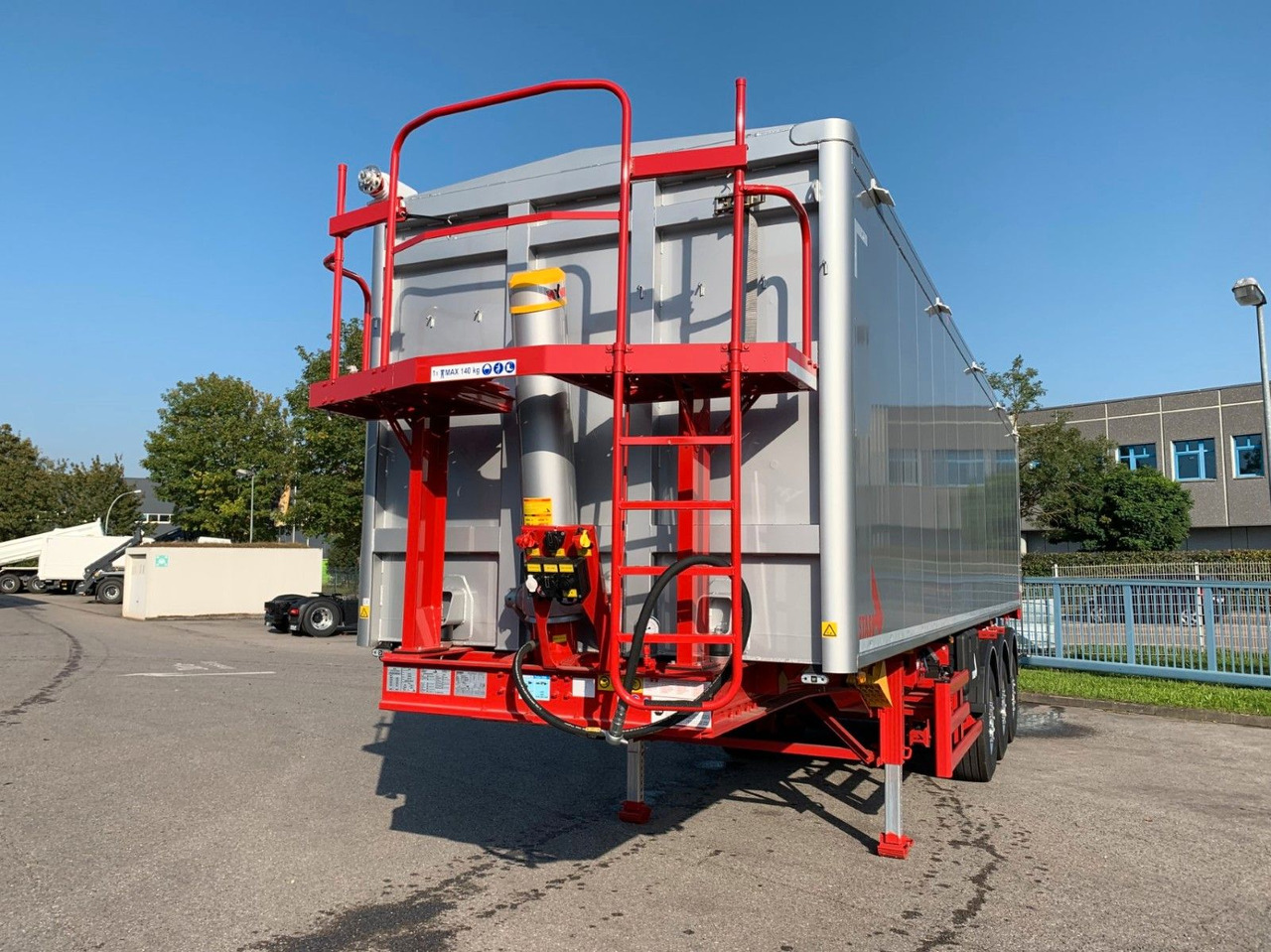 Stas Agrostar 51,8 cbm Stas Agrostar 51,8 cbm - Самосвальный полуприцеп: фото 4 Stas Agrostar 51,8 cbm Stas Agrostar 51,8 cbm - Самосвальный полуприцеп: фото 4