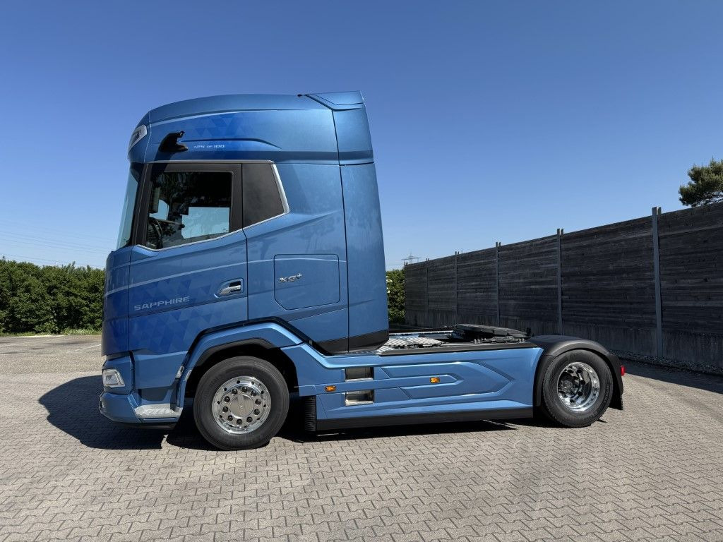 DAF FT XG 530 BLAU METALLIC Limited Edition - Тягач: фото 3 DAF FT XG 530 BLAU METALLIC Limited Edition - Тягач: фото 3