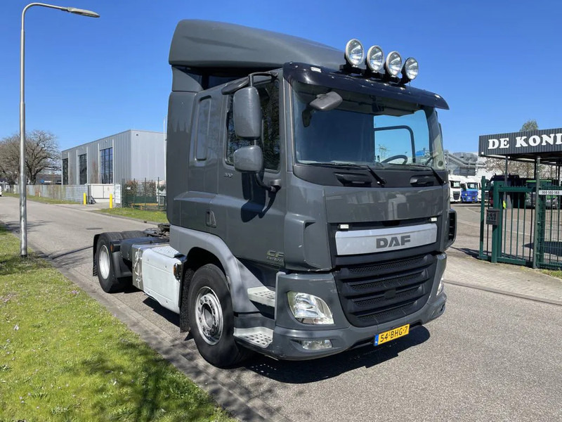 DAF CF 370 2016 only 562.000 km - Тягач: фото 1 DAF CF 370 2016 only 562.000 km - Тягач: фото 1