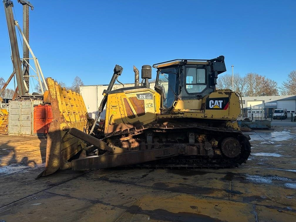CAT D7E - Бульдозер: фото 2 CAT D7E - Бульдозер: фото 2