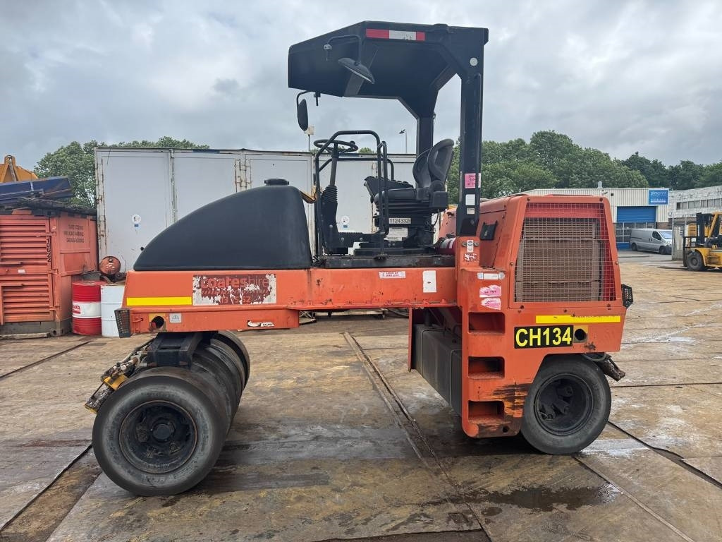 Dynapac CP 142 - Пневмоколесный каток: фото 1 Dynapac CP 142 - Пневмоколесный каток: фото 1