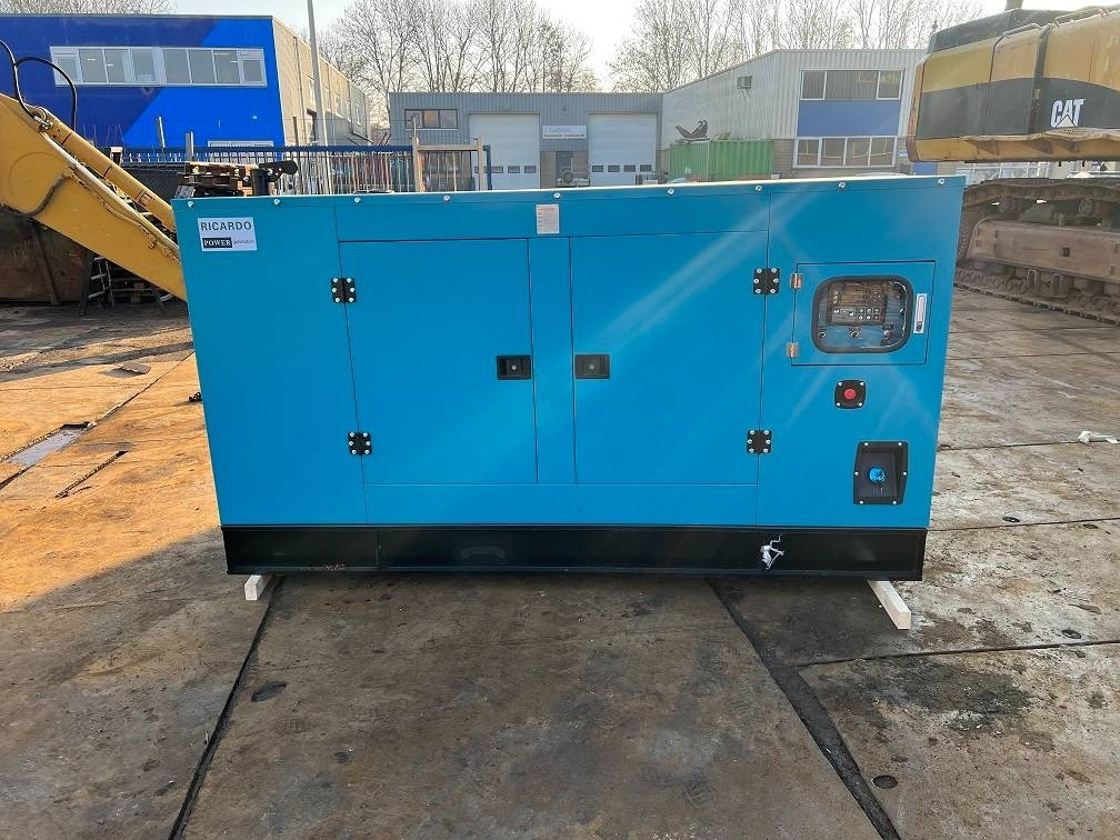 Ricardo 200KVA (160KW) SILENT GENERATOR 3 PHASE 50HZ 400V - Электрогенератор: фото 1 Ricardo 200KVA (160KW) SILENT GENERATOR 3 PHASE 50HZ 400V - Электрогенератор: фото 1