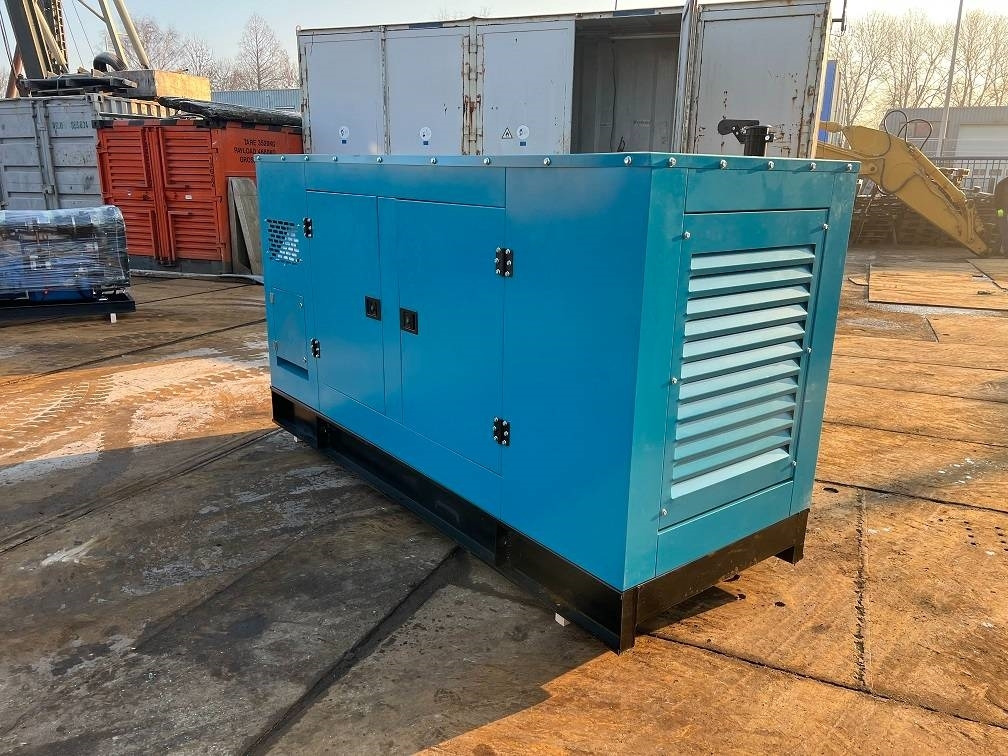 Ricardo 200KVA (160KW) SILENT GENERATOR 3 PHASE 50HZ 400V - Электрогенератор: фото 5 Ricardo 200KVA (160KW) SILENT GENERATOR 3 PHASE 50HZ 400V - Электрогенератор: фото 5