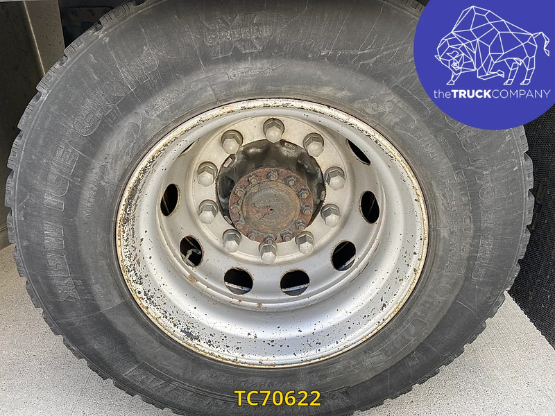 Грузовик с закрытым кузовом Renault D 320: фото 17