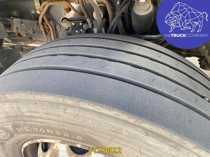 Грузовик с закрытым кузовом Renault D 320: фото 16