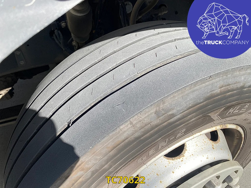 Грузовик с закрытым кузовом Renault D 320: фото 13