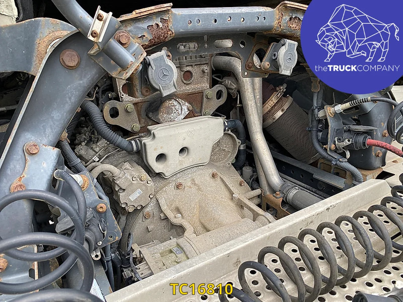 Тягач Mercedes-Benz Actros 1843: фото 13