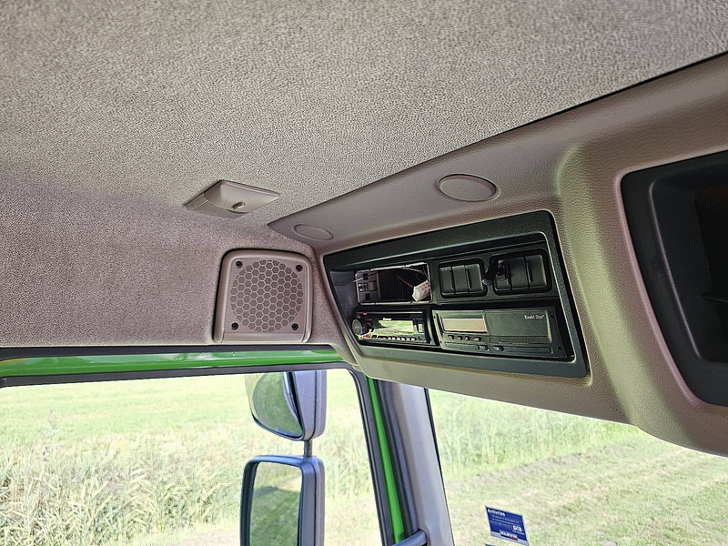 Грузовик с закрытым кузовом DAF LF 230 16T AIRCO TAILLIFT: фото 10