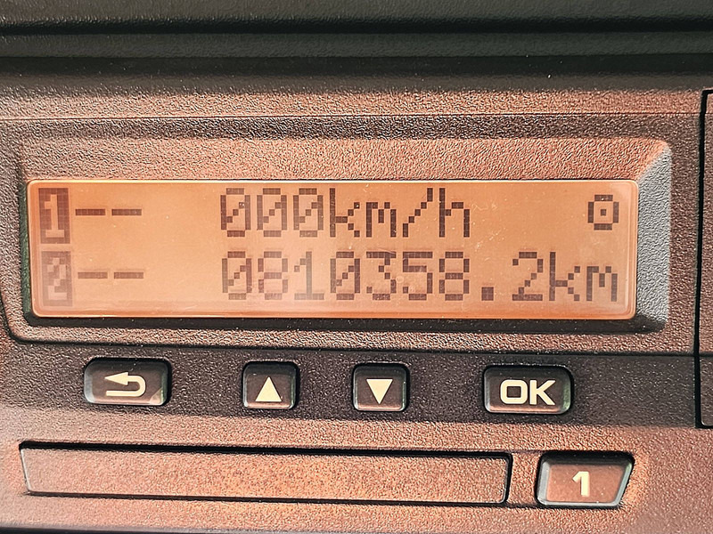 Грузовик с закрытым кузовом DAF LF 230 16T AIRCO TAILLIFT: фото 9