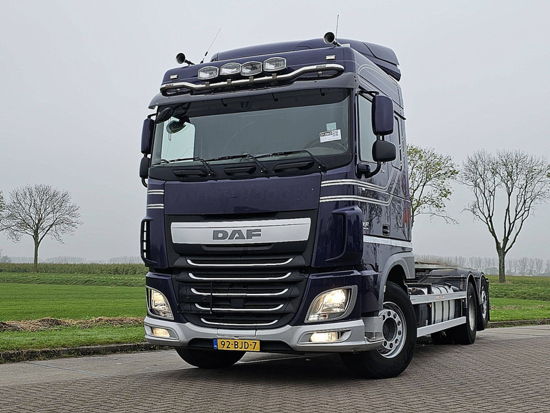 DAF XF 510 6X2 FAN STEERAXLE - Тросовый мультилифт: фото 1 DAF XF 510 6X2 FAN STEERAXLE - Тросовый мультилифт: фото 1