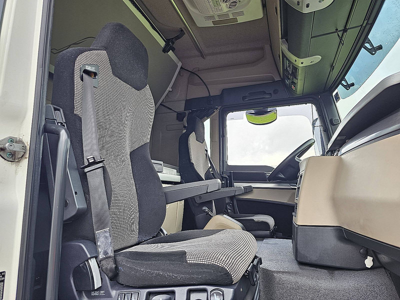 Грузовик с закрытым кузовом MAN 12.250 TGM LX HEATER 2T LIFT: фото 7 Грузовик с закрытым кузовом MAN 12.250 TGM LX HEATER 2T LIFT: фото 7