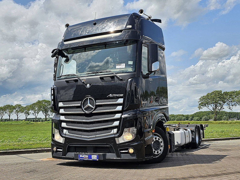 Mercedes-Benz ACTROS 2540 GIGASPACE 6X2 - Грузовик-контейнеровоз/ Сменный кузов: фото 1 Mercedes-Benz ACTROS 2540 GIGASPACE 6X2 - Грузовик-контейнеровоз/ Сменный кузов: фото 1