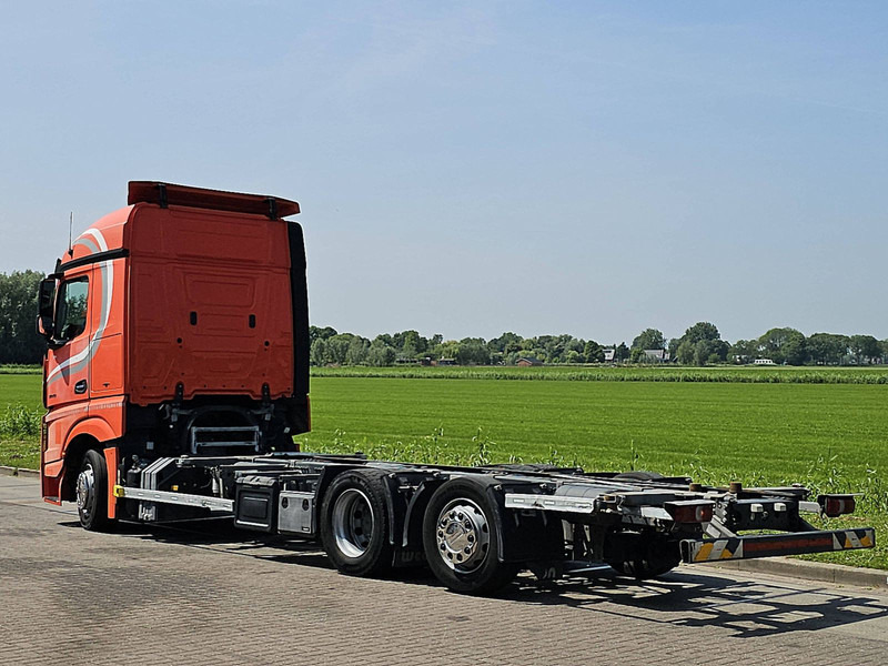 Грузовик-контейнеровоз/ Сменный кузов Mercedes-Benz ACTROS 2545 LS: фото 6