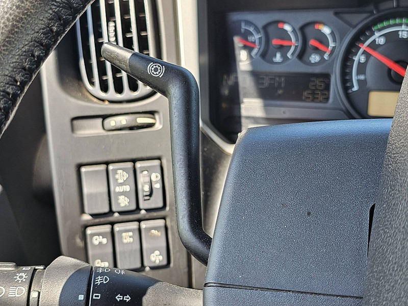 Грузовик с закрытым кузовом Renault D 240 11.9T AIRCO TAILLIFT: фото 10