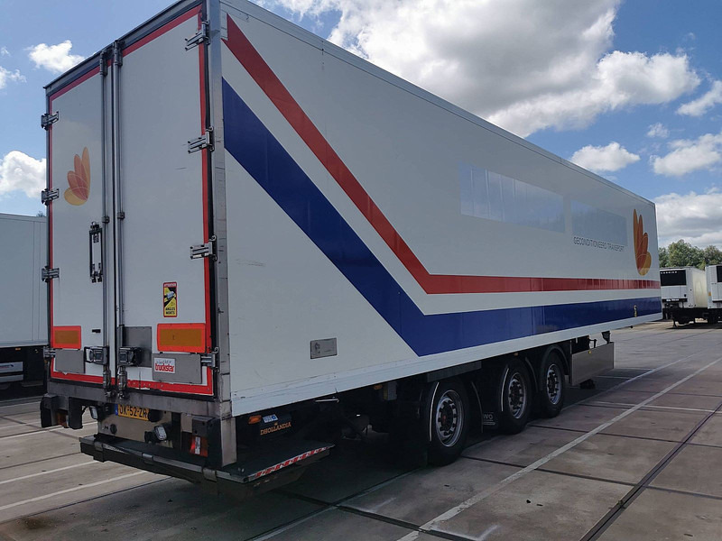 SYSTEM TRAILERS TKS24-1TRI - Полуприцеп-рефрижератор: фото 2 SYSTEM TRAILERS TKS24-1TRI - Полуприцеп-рефрижератор: фото 2