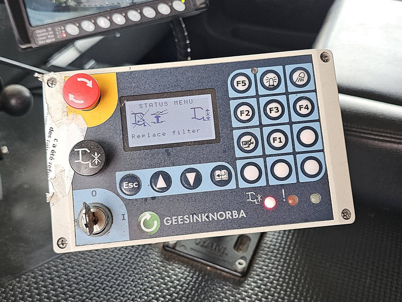 Мусоровоз Scania P320 6X2*4 GEESINK NORBA: фото 10 Мусоровоз Scania P320 6X2*4 GEESINK NORBA: фото 10