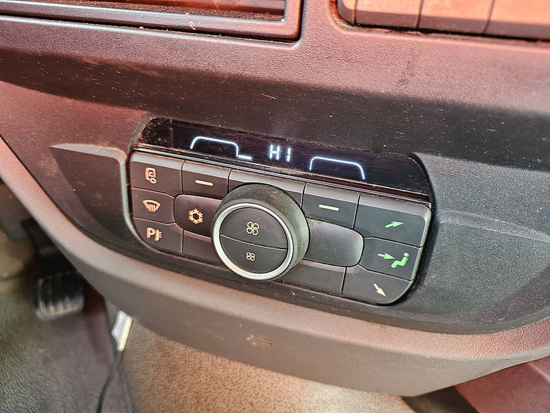 Тягач DAF XF 480: фото 11