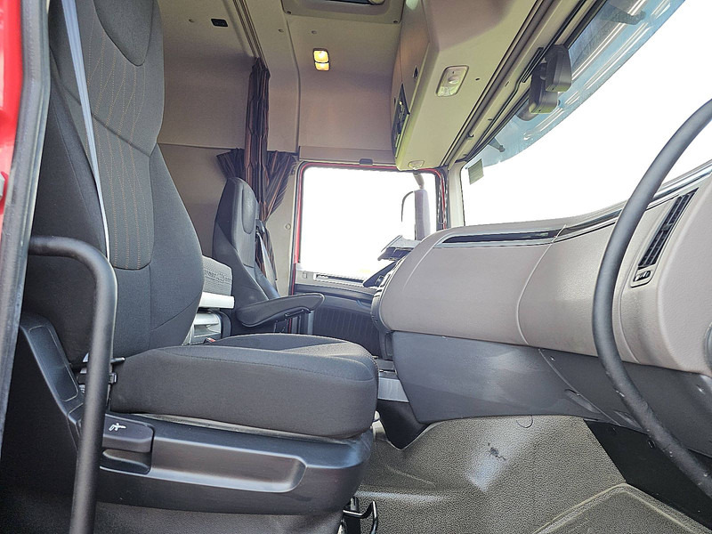 Тягач DAF XF 530 SPACECAB 6X2 FTG PTO: фото 7