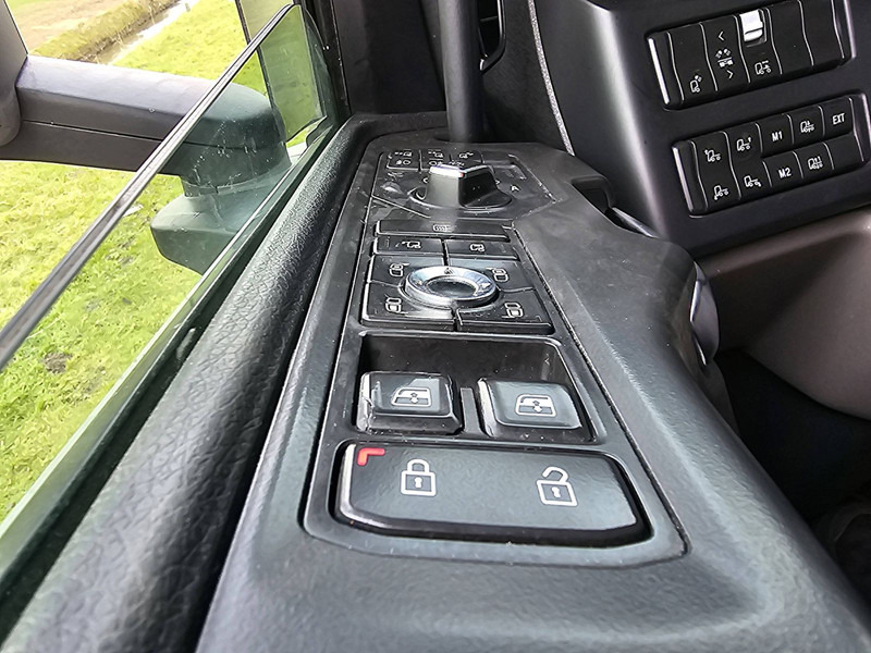 Тягач Scania R650 6X4 RETARDER LED: фото 10