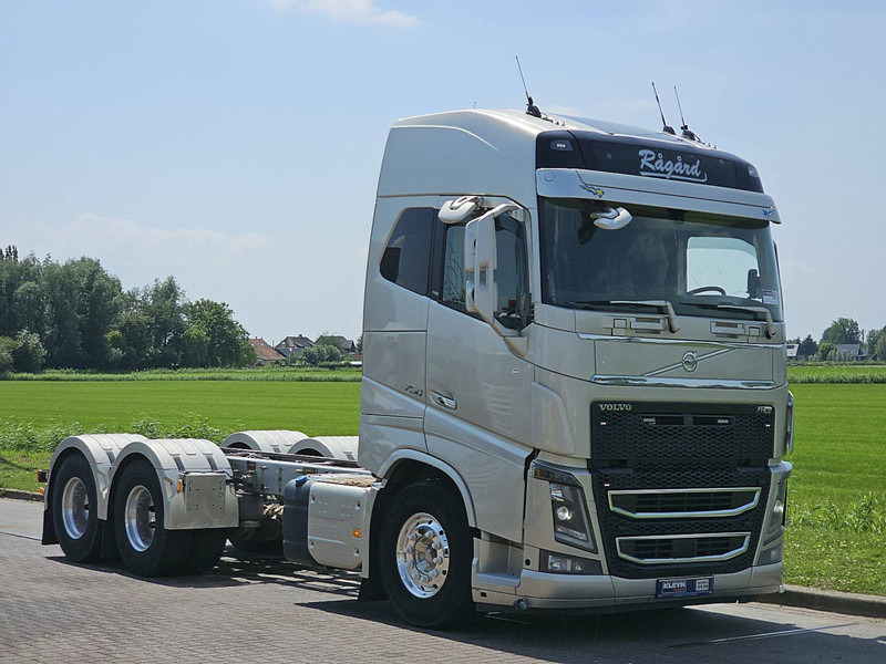 Volvo FH 750 6X2 9T FA WB 430 - Грузовик-шасси: фото 5 Volvo FH 750 6X2 9T FA WB 430 - Грузовик-шасси: фото 5