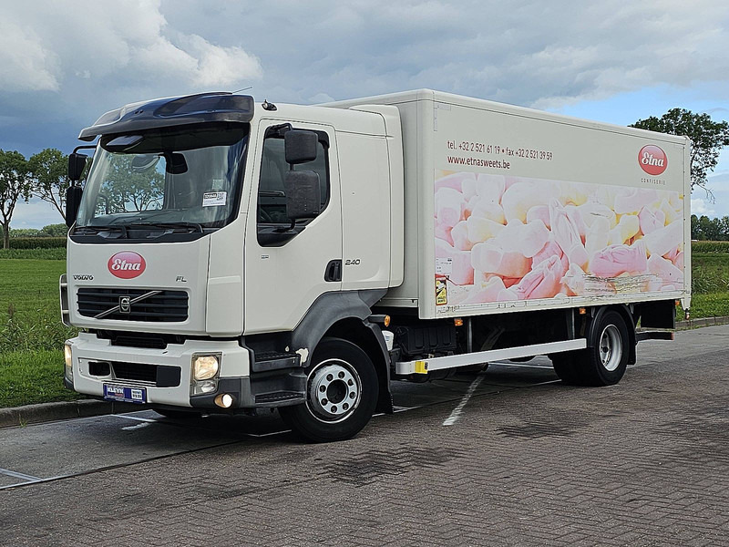 Volvo FL 240.12 - Грузовик с закрытым кузовом: фото 2 Volvo FL 240.12 - Грузовик с закрытым кузовом: фото 2