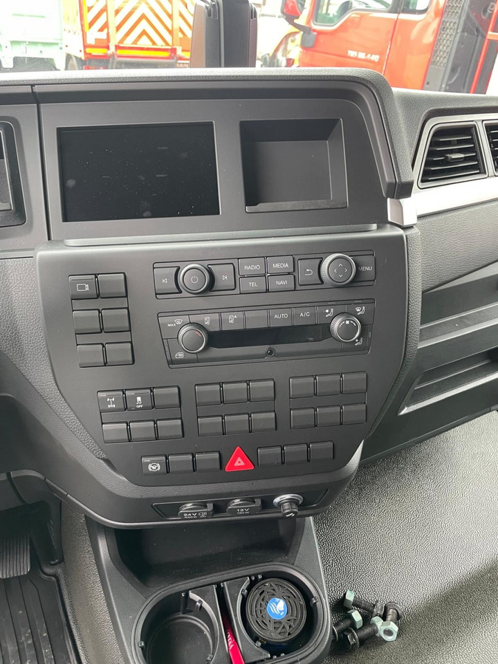 MAN TGM 12.290 Klimaauto. NAVI 7,9 Koffer+LBW Unfall - Грузовик с закрытым кузовом: фото 3 MAN TGM 12.290 Klimaauto. NAVI 7,9 Koffer+LBW Unfall - Грузовик с закрытым кузовом: фото 3