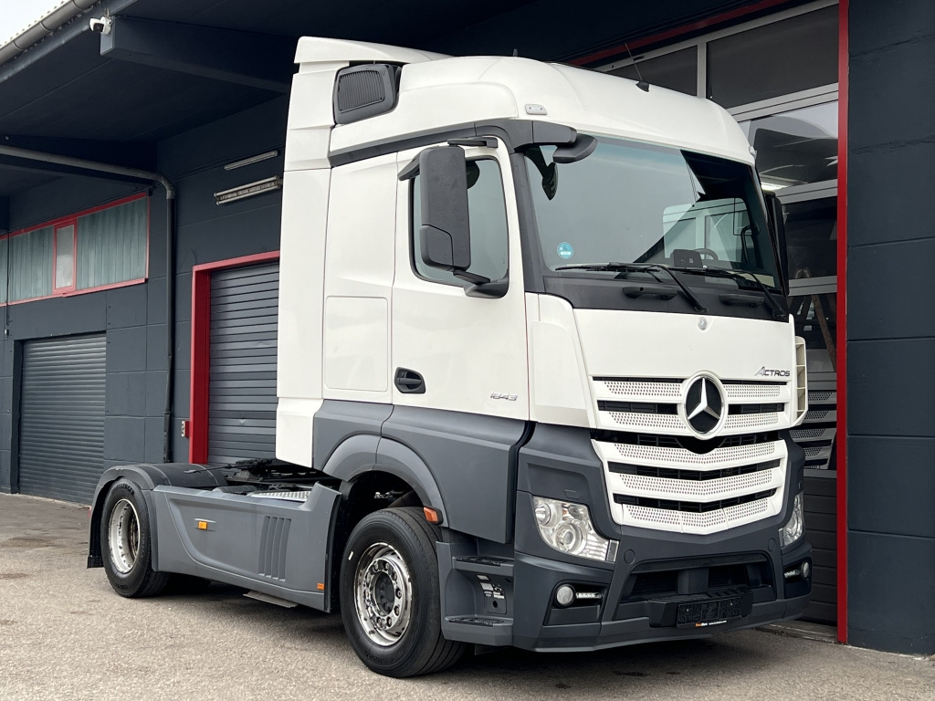 Mercedes-Benz Actros 1843 Klima Retarder ACC-Abstandstempomat - Тягач: фото 1 Mercedes-Benz Actros 1843 Klima Retarder ACC-Abstandstempomat - Тягач: фото 1