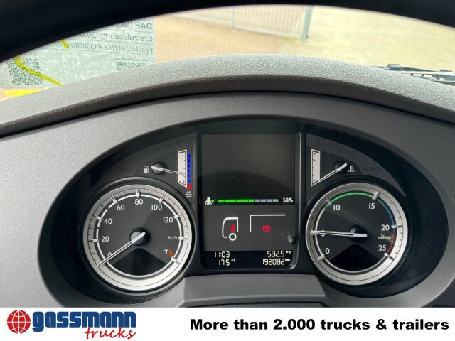 DAF XF 410 FA 4x2, Fahrschule, 2x AHK, 6 Sitze - Грузовик бортовой/ Платформа: фото 4 DAF XF 410 FA 4x2, Fahrschule, 2x AHK, 6 Sitze - Грузовик бортовой/ Платформа: фото 4