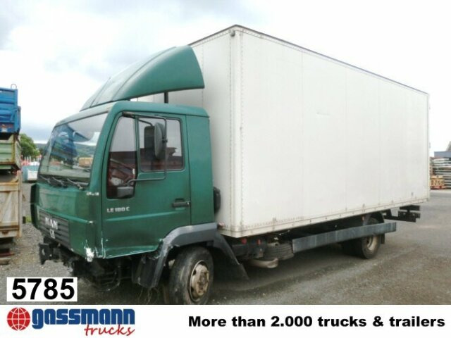 MAN L33 8.180 C 4x2, Unfallfahrzeug mit - Грузовик с закрытым кузовом: фото 1 MAN L33 8.180 C 4x2, Unfallfahrzeug mit - Грузовик с закрытым кузовом: фото 1