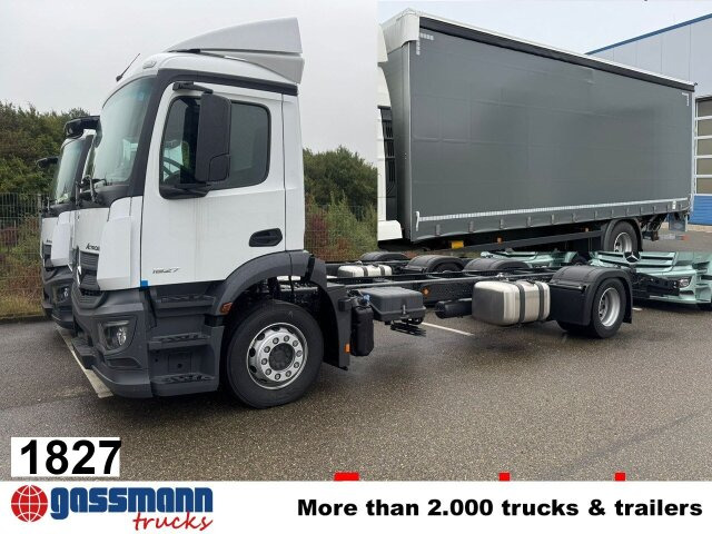 Mercedes-Benz Actros 1827/30 L 4x2, Gardine, LBW - Грузовик бортовой/ Платформа: фото 1 Mercedes-Benz Actros 1827/30 L 4x2, Gardine, LBW - Грузовик бортовой/ Платформа: фото 1
