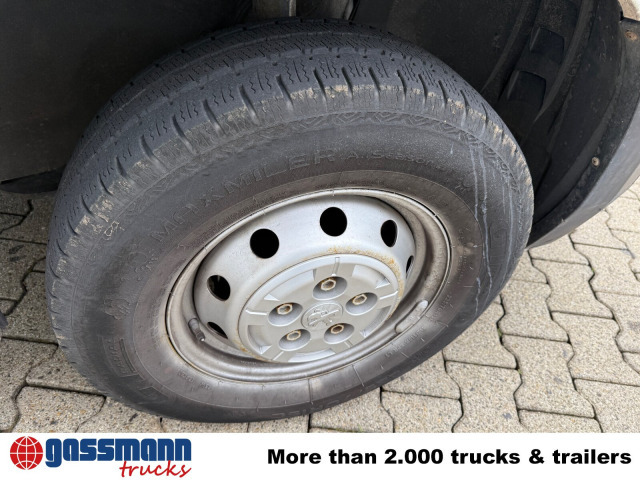 Малотоннажный бортовой грузовик, Грузопассажирский фургон Peugeot Boxer 4x2 Doka: фото 6