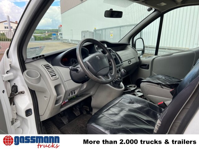 Renault Trafik 2.0 dCi115 4x2, Krankentransporter - Машина скорой помощи: фото 5 Renault Trafik 2.0 dCi115 4x2, Krankentransporter - Машина скорой помощи: фото 5