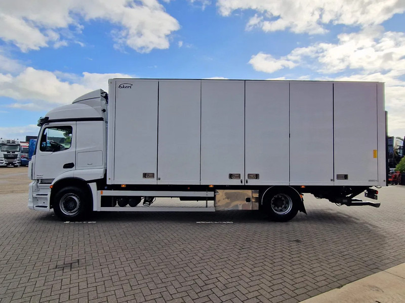 Mercedes-Benz Actros 1833 4x2 - Box with sidedoors - Loadlift - Full air - Mirror cam - Грузовик с закрытым кузовом: фото 5 Mercedes-Benz Actros 1833 4x2 - Box with sidedoors - Loadlift - Full air - Mirror cam - Грузовик с закрытым кузовом: фото 5