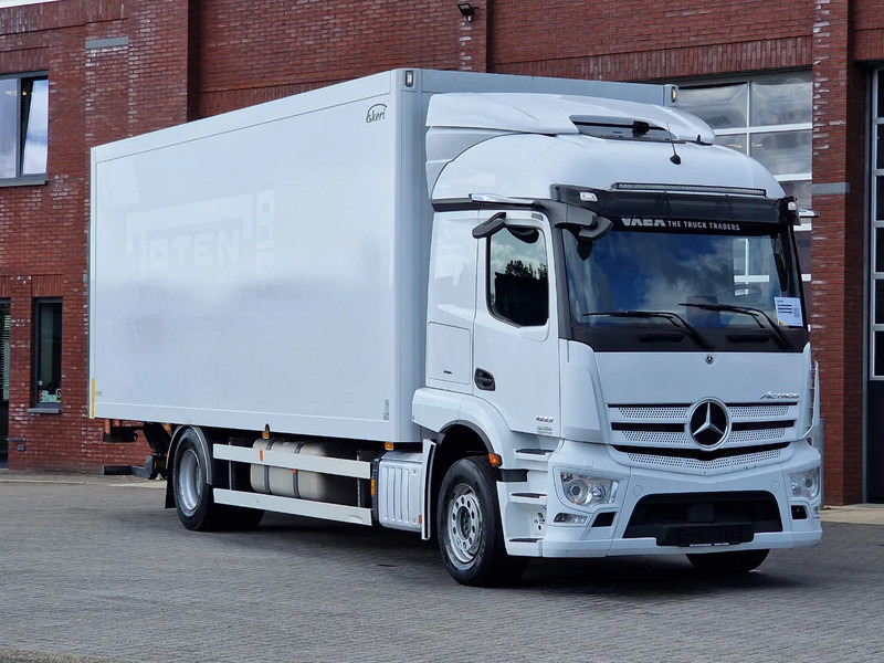 Mercedes-Benz Actros 1833 4x2 - Box with sidedoors - Loadlift - Full air - Mirror cam - Грузовик с закрытым кузовом: фото 1 Mercedes-Benz Actros 1833 4x2 - Box with sidedoors - Loadlift - Full air - Mirror cam - Грузовик с закрытым кузовом: фото 1