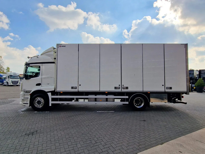 Mercedes-Benz Actros 1833 4x2 - Box with sidedoors - Loadlift - Sleeper cab - Full air - 5.80WB - Грузовик с закрытым кузовом: фото 5 Mercedes-Benz Actros 1833 4x2 - Box with sidedoors - Loadlift - Sleeper cab - Full air - 5.80WB - Грузовик с закрытым кузовом: фото 5