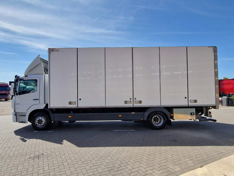 Mercedes-Benz Atego 1524 Box with sidedoors - Zepro loadlift - Full air - Euro 6 - Automatic - Camera system - Грузовик с закрытым кузовом: фото 4 Mercedes-Benz Atego 1524 Box with sidedoors - Zepro loadlift - Full air - Euro 6 - Automatic - Camera system - Грузовик с закрытым кузовом: фото 4