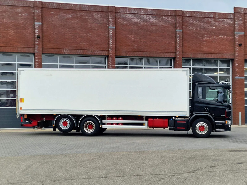 Грузовик с закрытым кузовом Scania P280 6x2*4 - Box - Loadlift - Low KM - Steering axle - Euro 6 - Full air: фото 11
