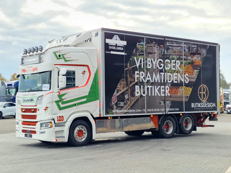 Scania R580 V8 NGS Highline 6x2 - Box with sidedoors - Loadlift - Retarder - Full air - 475 wb - Грузовик с закрытым кузовом: фото 3 Scania R580 V8 NGS Highline 6x2 - Box with sidedoors - Loadlift - Retarder - Full air - 475 wb - Грузовик с закрытым кузовом: фото 3