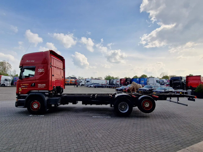 Scania R730 Topline 6x2*4 - Retarder - King of the Road - Night clima - Steering axle - Leather - Грузовик-шасси: фото 4 Scania R730 Topline 6x2*4 - Retarder - King of the Road - Night clima - Steering axle - Leather - Грузовик-шасси: фото 4