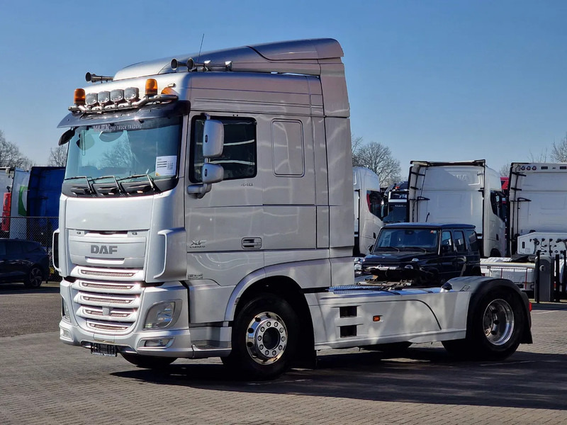 DAF XF 440 SpaceCab 4x2 - Full spoiler - Alloy wheels - Air horn - Light bar - Тягач: фото 3 DAF XF 440 SpaceCab 4x2 - Full spoiler - Alloy wheels - Air horn - Light bar - Тягач: фото 3