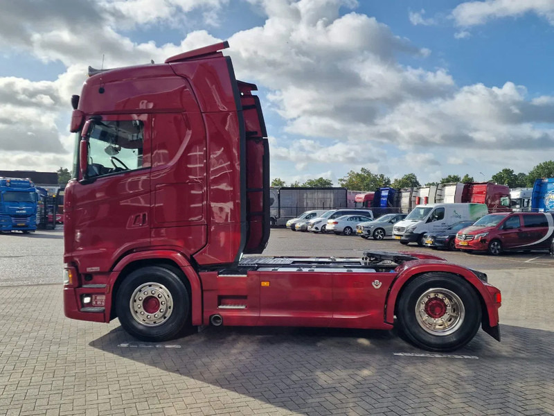 Scania S500 NGS Highline 4x2 - Retarder - Night clima - Full air - Custom interior - Full spoiler - 2 tank - Тягач: фото 4 Scania S500 NGS Highline 4x2 - Retarder - Night clima - Full air - Custom interior - Full spoiler - 2 tank - Тягач: фото 4