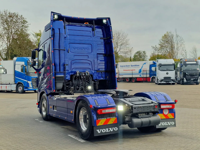 Volvo FH 13.500 Globetrotter 4x2 - Full air - Bull bar - Leather - Fridge - Lightbar - Тягач: фото 5 Volvo FH 13.500 Globetrotter 4x2 - Full air - Bull bar - Leather - Fridge - Lightbar - Тягач: фото 5