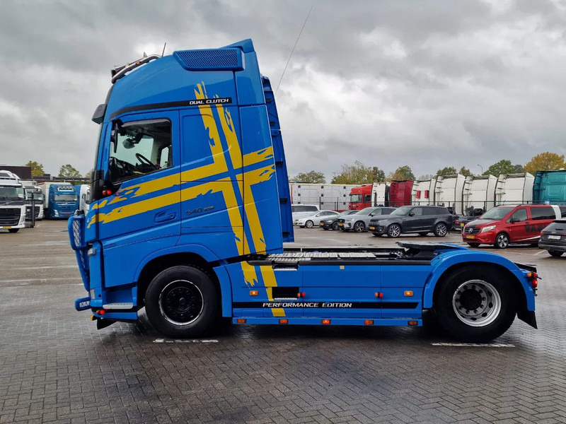 Volvo FH 13.540 Globetrotter XL 4x2 - Performance edition - I parkcool - Full air - Bull bar - Тягач: фото 4 Volvo FH 13.540 Globetrotter XL 4x2 - Performance edition - I parkcool - Full air - Bull bar - Тягач: фото 4